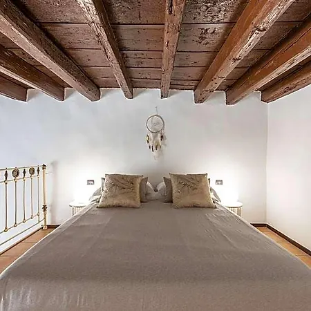 Old Town Loft M8 4*