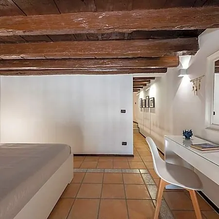 Otel Old Town Loft M8 4*